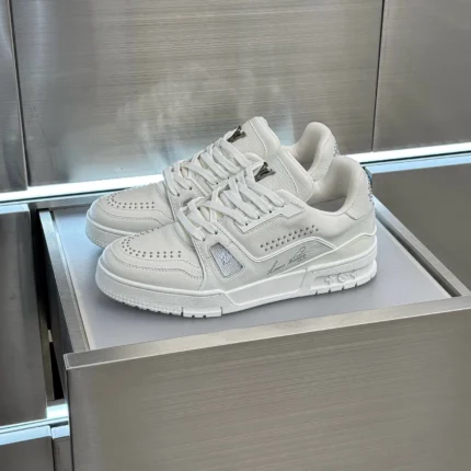 LOUIS VUITTON Trainer Sneakers