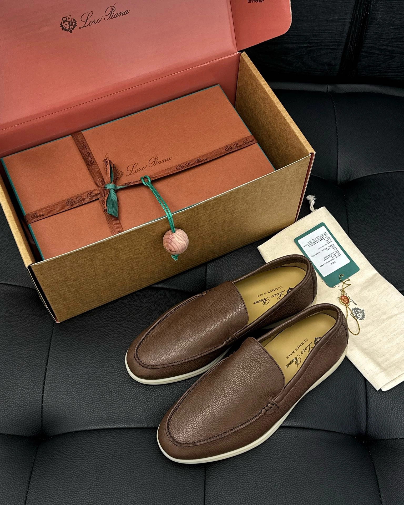 85D8C8E9-5C51-4115-A14B-0FD1E63D6197