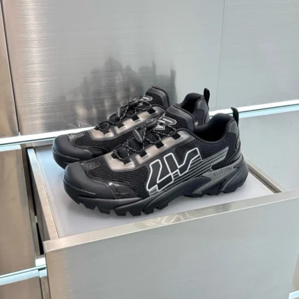 LV Runner Tatic Sneaker