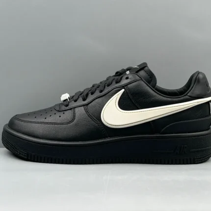 NIKE Air Force 1 x AMBUSH